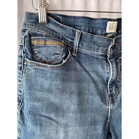 Levi's 515 Capri Jeans - Size 10, Classic Blue Wash - Picture 4 of 15